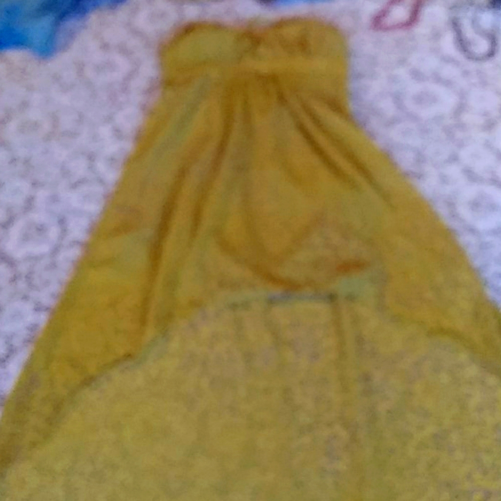 I'm selling a yellow and gray dress